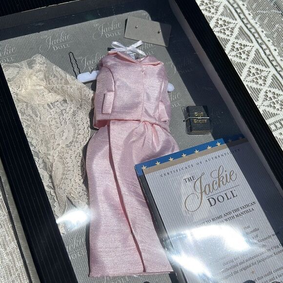 Oleg Cassini Pink Dress with Mantilla Visit to Rome & Vatican Book of Prayers - Picture 16 of 17